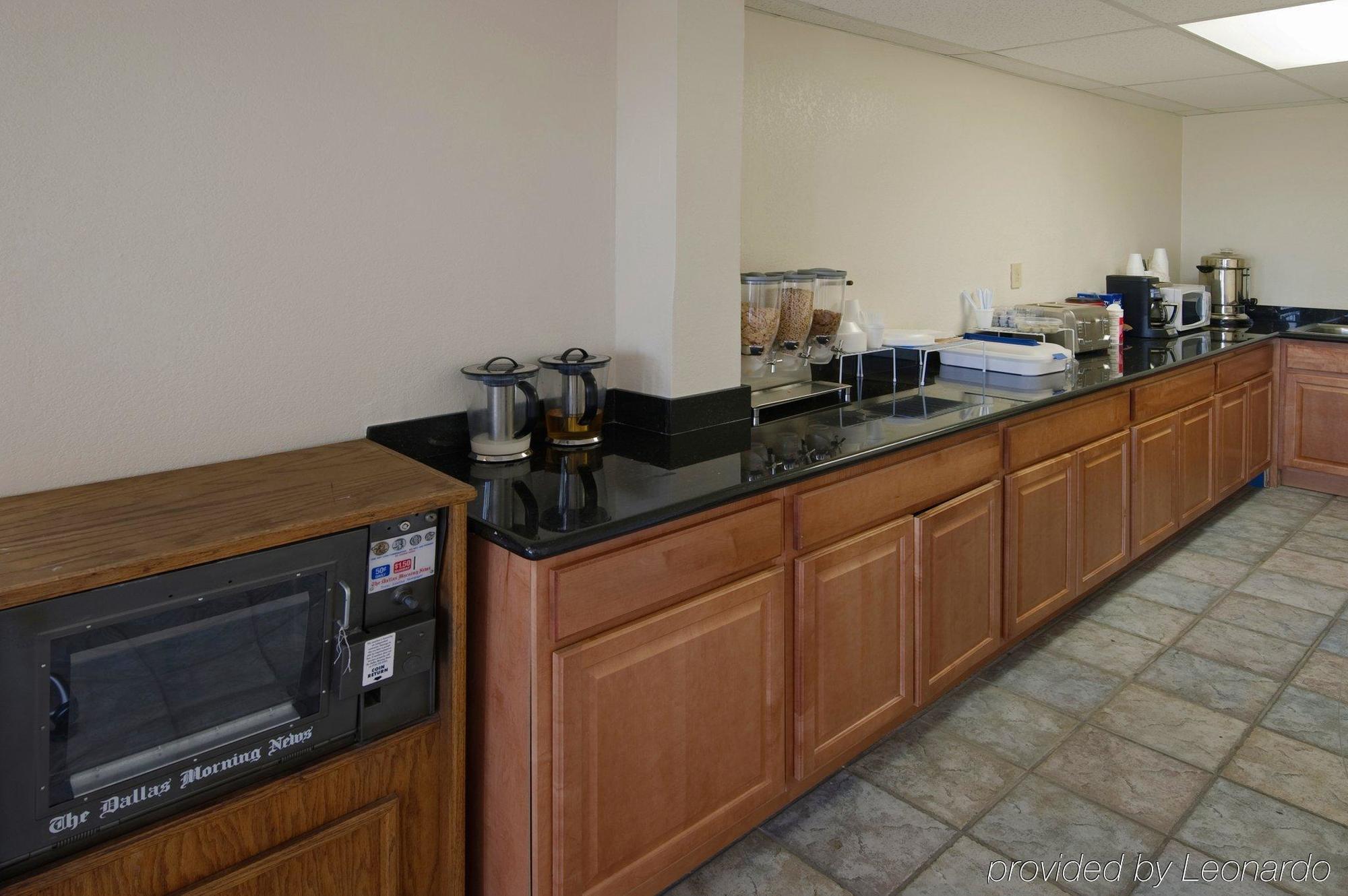 Howard Johnson By Wyndham Houston Hobby Airport Restaurant photo