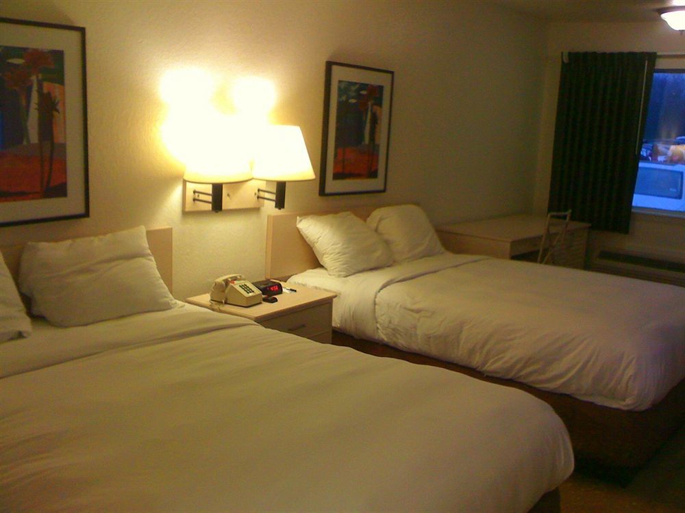 Howard Johnson By Wyndham Houston Hobby Airport Exterior photo