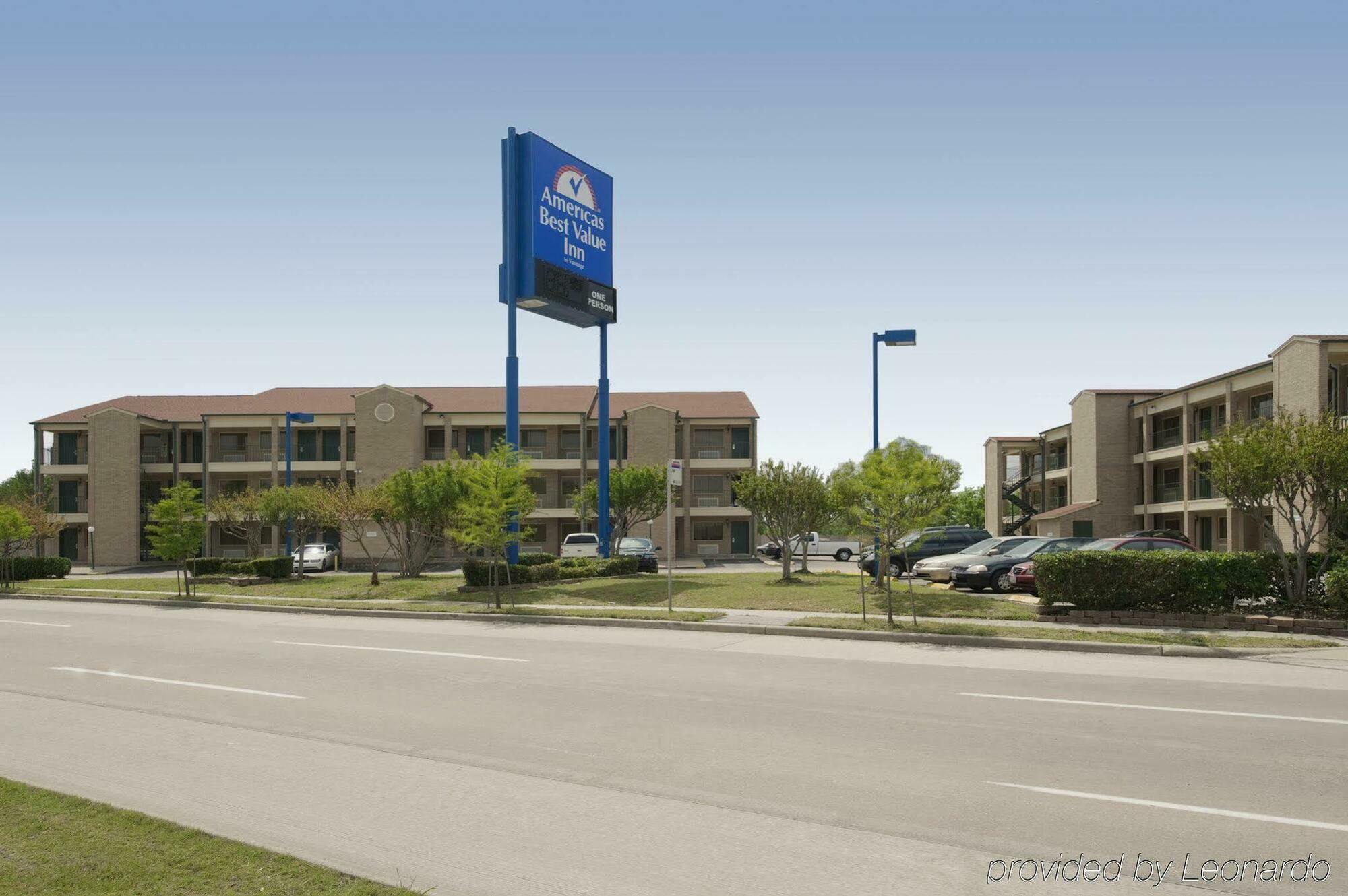 Howard Johnson By Wyndham Houston Hobby Airport Exterior photo