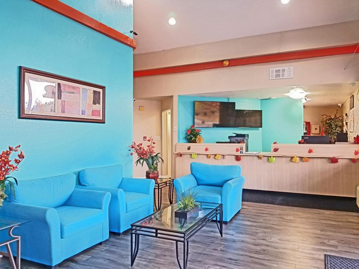 Howard Johnson By Wyndham Houston Hobby Airport Exterior photo